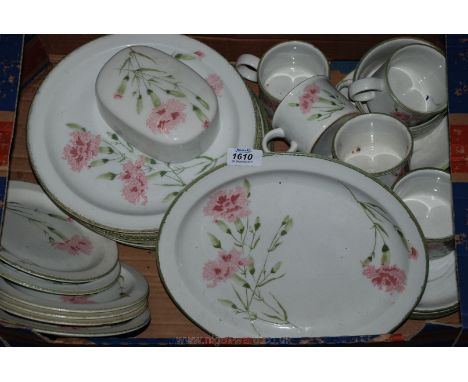 A quantity of Midwinter Dinnerware, ''Invitation'' pattern
