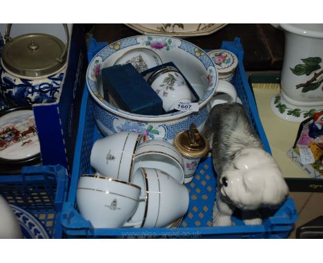 A quantity of china including Kenilworth Chamber Pot, three Royal Worcester Egg Coddlers, commemorative 'Tea for four' set, D