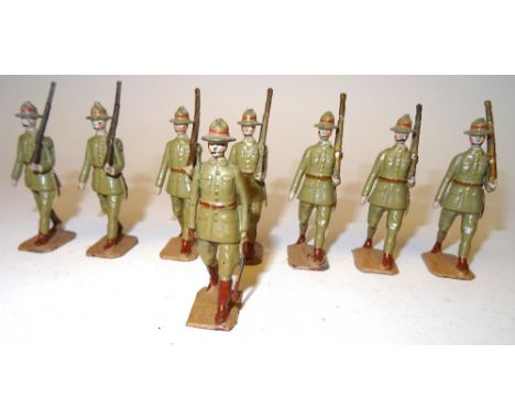Britains set 1542, New Zealand Infantry FIRST VERSION, small heads, with Officer in an original Whisstock for set 225 (Condit