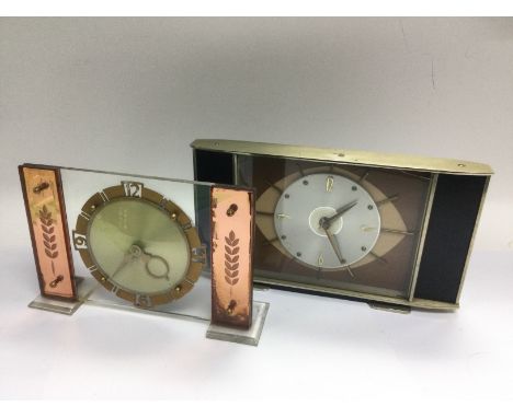Two vintage mantle clocks. Shipping category D.