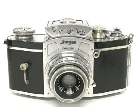A vintage Ihagee Exatra German camera. Postage category C