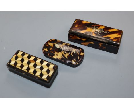 A cube inlaid snuff box and two tortoiseshell snuff boxes