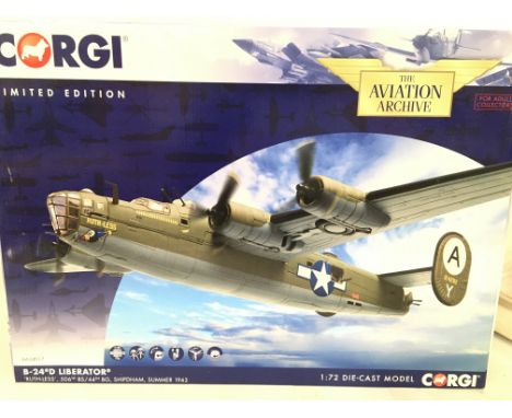 A Boxed Corgi B-24D Liberator. #AA34017.1:72 Scale.