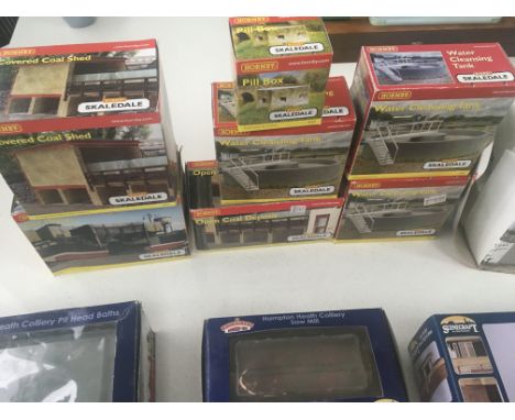 Collection of 12 boxed model railway accessories 00 scale. All buildings by Hornby and Bachmann