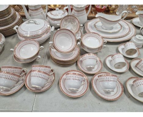 A Spode Kensington pattern part dinner, tea and coffee service