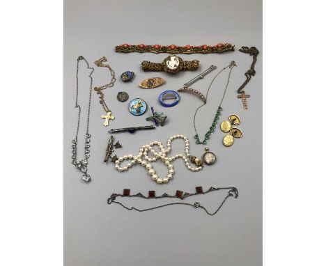Antique and later jewellery to include a cameo portrait bracelet, a carnelian, marcasite and silver Art Deco necklace, a 9ct 