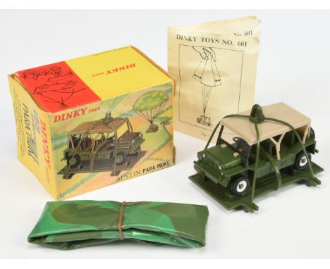 Dinky Toys Military 601 Austin Paramoke - Green, chrome spun hubs plastic canopy, with base and parachute - Near Mint in a Go