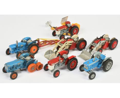 Corgi Toys unboxed Tractor group of 7 to include - Ford Super Major, Fordson Power Major, Massey Ferguson 65 with Front Fork 