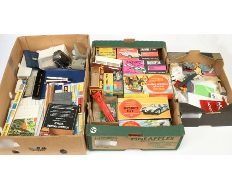 A mixed group to include Empty boxes by various manufacturers - miscellaneous buildings, ephemera, catalogues, Corgi Club Mer