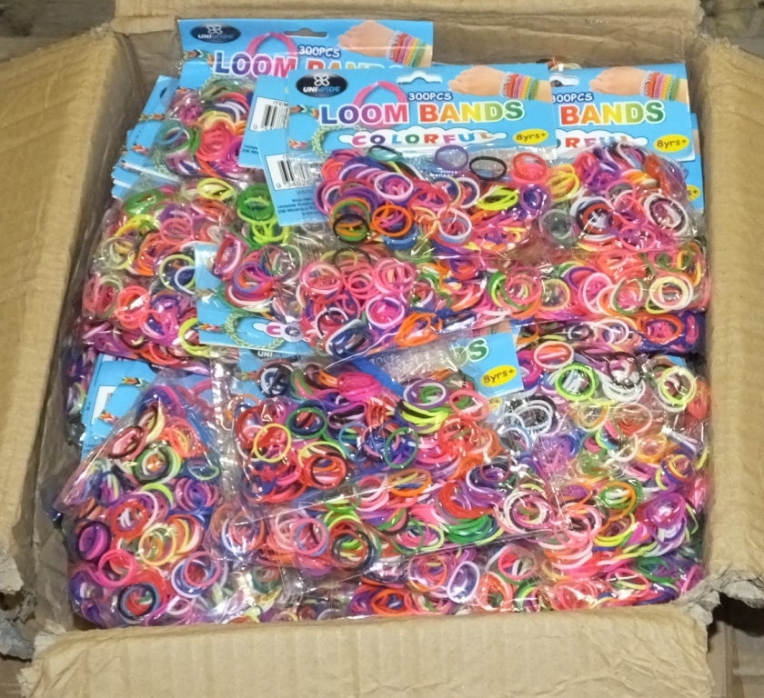 Loom Band Kits - 100 Per Box - 5 Boxes, 480 Per Box - 4 Boxes