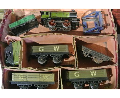 A Hornby 0 Gauge engine with rolling stock marked G132 together with further GW marked rolling stock, a large quantity of tra