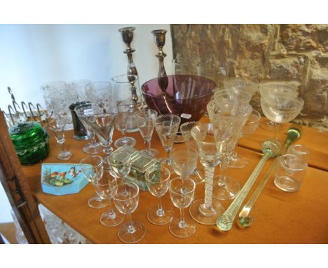 A mixed selection of glasswares to include a pair of large beakers with slice cut detail, a reproduction cotton twist glass i