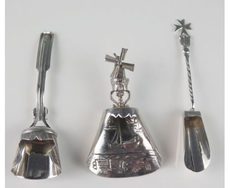 Three continental silver caddy shovels, includes Dutch and Maltese examples, 53gms,  1.72ozs 