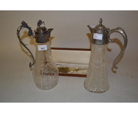 Early 20th Century etched glass claret jug with plated mounts, a French cake slice in original box and a modern glass and sil