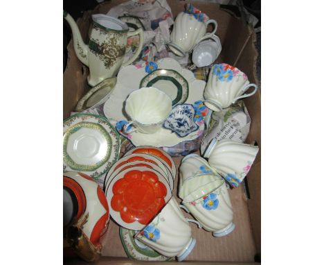 First period Worcester blue and white floral decorated pickle dish, a Paragon floral decorated six place setting teaset, a Ph