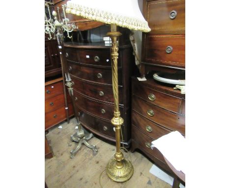 Early 20th Century carved and gilded lamp standard 