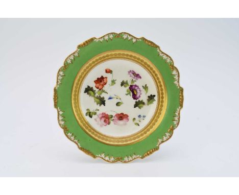 H&R Daniel - A small sweetmeat dish circa 1827, of 'Shrewsbury' shape, with a green and lemon yellow border and a centre grou