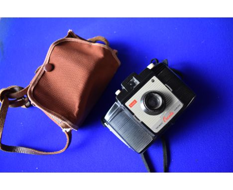 Camera - Vintage 1955-58 Kodak Brownie Cresta Camera - no visible markings or scratches or dents, with brown fabric carry cas