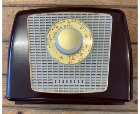 VINTAGE BAKELITE RADIO. Vintage walnut and cream bakelite 352U radio by Ferguson. A budget-line three-valve tabletop MW/LW se