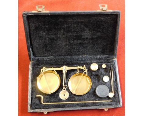 Vintage Brass scales, boxed, with weights. Box measures approx 7" x 4"