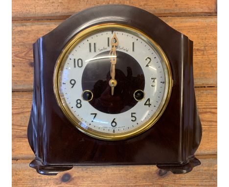 British Made 1950s Smiths Bakelite Enfield chime mantel clock. Very good condition. Buyer collects.
