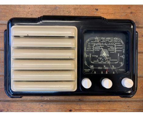 Vintage Bakelite Radio. Attractive Deco-style tabletop tube radio from Raymond Electrics of London, circa 1947. Dark brown an
