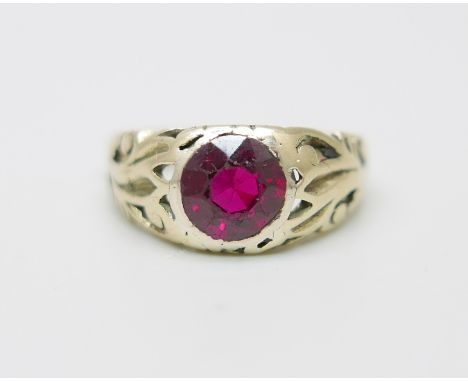 A 14ct gold and ruby solitaire ring, 4.3g, O/P, (stone scratched) 