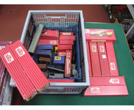 Hornby Dublo "OO"Gauge/4mm Two Rail Rolling Stock, boxed W.R coaches, Ref No's 4047, 4050 (2), 4051 (3), 4060. 4061 (3), a Re