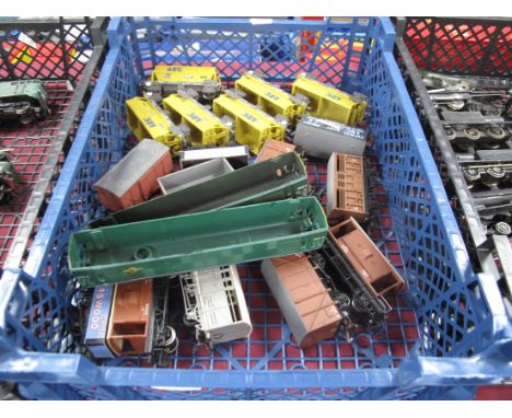 Eighteen "OO" Gauge Rolling Stock Items by Hornby, Mainline, Dapol, Lima and Other, including ARC hopper (6), vans, open wago