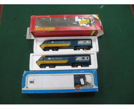 A Airfix "OO" Gauge/4mm Ref No 54100-6 Class 31 AIA AIA Diesel locomotive, BR Blue R/No 31401 fair in poor box, plus a two pa