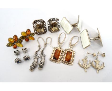 SELECTION OF SILVER AND OTHER JEWELLERYincluding a pair of Norwegian silver and enamel decorated cufflinks, a pair of citrine