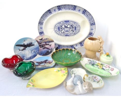 COLLECTION OF DECORATIVE CERAMICS AND GLASSWAREincludes an Art Deco Carlton Ware 'Vert Royale' fruit bowl, Maling comport, Sy