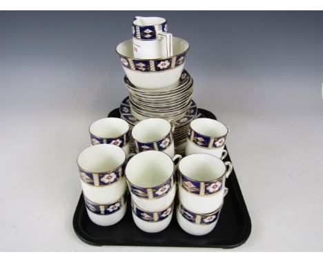 An early 20th Century Royal Vale tea service