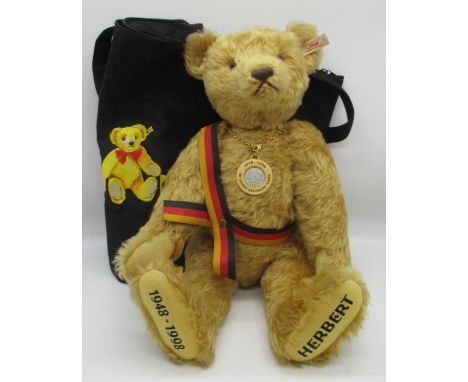 Steiff 1999 teddy bear in golden mohair, with working growler mechanism, celebrating 15 Jahre Deutschmark, one foot embroider