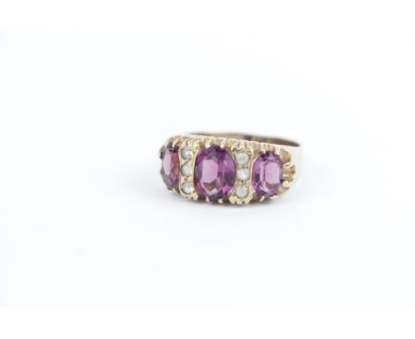 Ladies 9ct Gold Amethyst set cluster ring, 4.6g total weight 