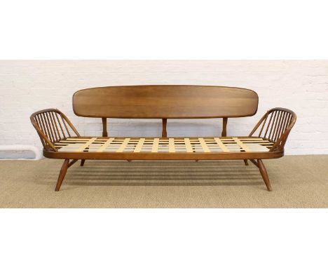 Lucian Ercolani for Ercol "Model 355" Studio Couch or Daybed Late 1970s manufacture, with original webbing and retaining gold