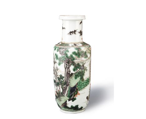 A CHINESE FAMILLE VERTE ROULEAU VASE KANGXI 1662-1722 Painted with a continuous battle scene with equestrian warriors from th