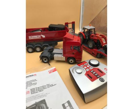 Siku 6721 Remote control MAN 1:32 Scale tractor unit with RC Tipping Trailer &amp; RC Low loader WITH 894 Massey Ferguson loa