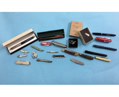 Collection of pen knives, silver Steiff pendant etc.
