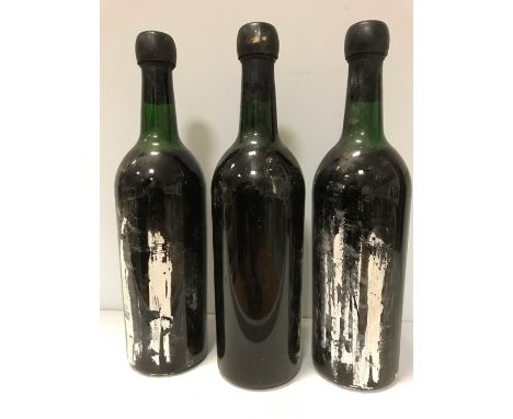 Dow's Vintage Port 1966, 3 bottles, levels top shoulder  