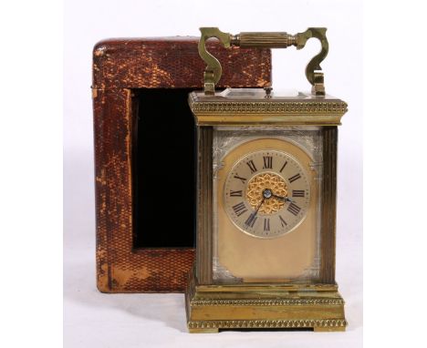 Early 20th century French cased brass repeating carriage clock, the silvered architectural dial with Roman chapter, striking 