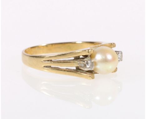 18 carat gold diamond and pearl ring, marked 18ct, ring size P.