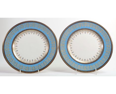 De Lamerie Fine Bone China, heavily gilded dinner plates , specially made high end quality item, Made in England, diameter 27