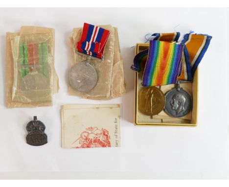 A pair of first world war medals awarded to 445018 Pte J Williams. 10-Lond.R together with letter from Marine Dept board of t