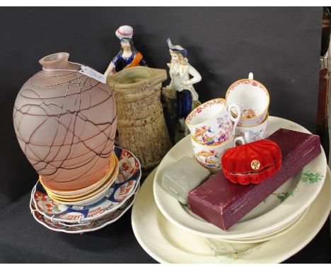 Pottery and ceramics, to include Staffordshire figures, a jug, a glass bowl, Japanese plates, tea cups, costume jewellery, (q