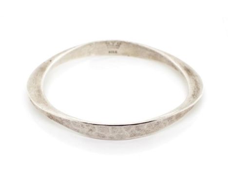 Vintage Norwegian sterling silver bangle by Tone Vigeland. Marked 925s Norway, makers. Approx inside width 62mm