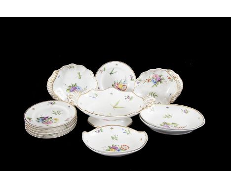 AN EARLY 19TH CENTURY SPODE PORCELAIN PART TABLE SERVICE, comprising a large two handle centre bowl, four oval serving dishes