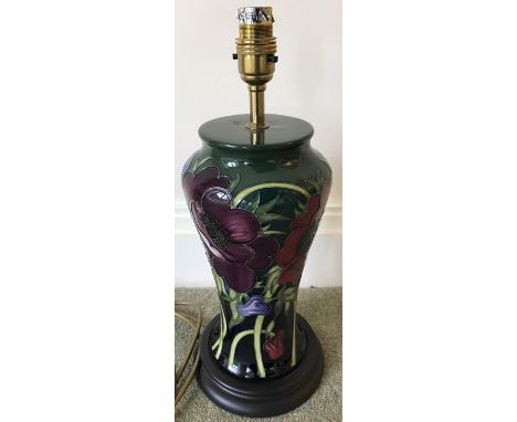 Modern Moorcroft table lamp, 26cms h.