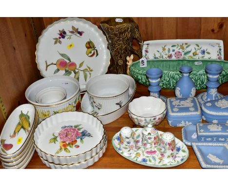 A QUANTITY OF ASSORTED WEDGWOOD JASPERWARE, MINTON 'HADDON HALL' AND ROYAL WORCESTER OVEN TO TABLE WARE, including eight piec