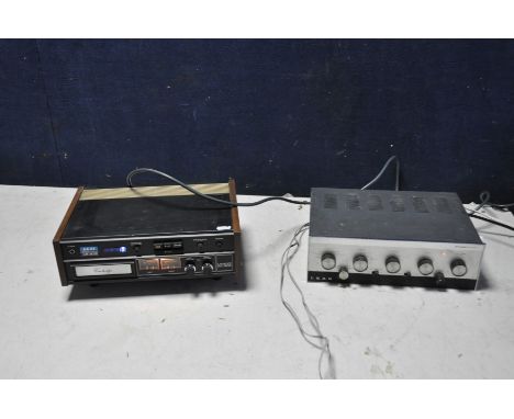 A VINTAGE AKAI CR-81D STEREO 8 TRACK RECORDER (PAT pass and powers up but not tested any further) and a Vintage Leak Stereo 3